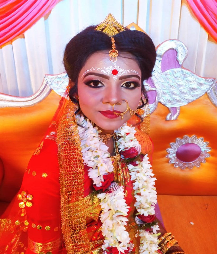 Make up Artist tripti